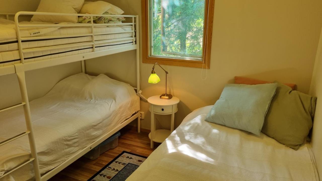 Fritidshus Rostockvaegen 40B - Guest House - Bring Own Bed Sheets Norrtälje المظهر الخارجي الصورة